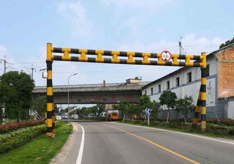 镇江铁路限高架